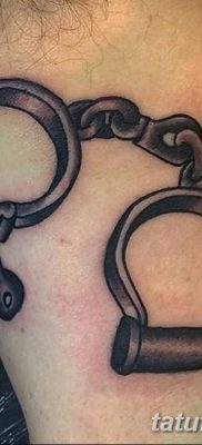 fotó bilincs tetoválás kelt 2018.06.25. №054 - tetováló bilincs -