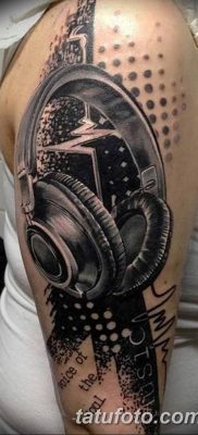 Fotó tetováló fejhallgatóról 2018.08.28. №002 - tetováló fejhallgató -