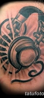 Fotó tetováló fejhallgatóról 2018.08.28. №128 - tetováló fejhallgató -