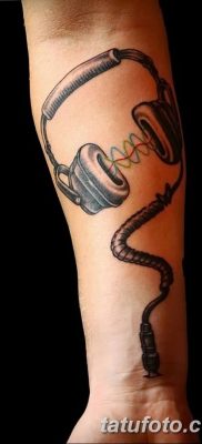 Fotó tetováló fejhallgatóról 2018.08.28. №131 - tetováló fejhallgató -