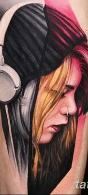 Fotó tetováló fejhallgatóról 2018.08.28. №031 - tetováló fejhallgató -