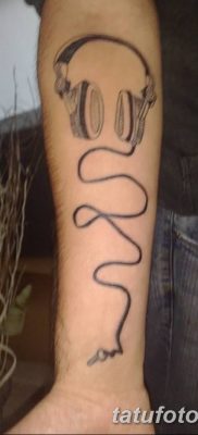 Fotó tetováló fejhallgatóról 2018.08.28. №047 - tetováló fejhallgató -