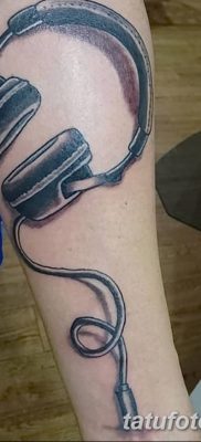 Fotó tetováló fejhallgatóról 2018.08.28. №060 - tetováló fejhallgató -