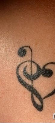 fotó a tetováló jegyzetekről, 2017.10.30. 010. sz. - Tetováló jegyzetek -