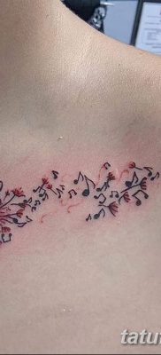 fotó a tetováló jegyzetekről, 2017. 10. 30 -án, 081. szám - Tetováló jegyzetek -