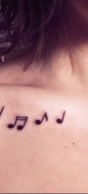 fotó a tetováló jegyzetekről 2017. 10. 30. №087 - Tetováló jegyzetek -