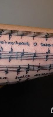 fotó a tetováló jegyzetekről 2017. 10. 30. №089 - Tetováló jegyzetek -