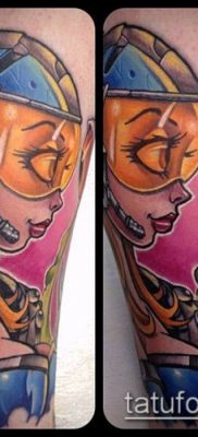 A NEW SCHOOL TATTOOS # 850 egy rajz klassz változata, amely sikeresen használható a rózsák új iskolai tetoválásként történő feldolgozására és felhordására