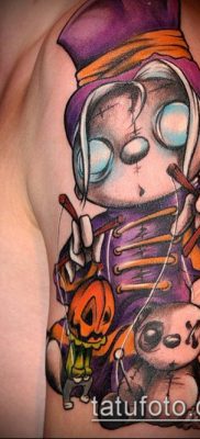 A NEW SCHOOL TATTOOS # 828 a rajz hűvös változata, amely sikeresen használható a lány új arccsontjainak finomítására és alkalmazására tetoválásként