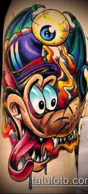 A NEW SCHOOL TATTOOS # 998 egy rajz méltó változata, amely sikeresen használható a férfiak új iskolai tetoválásának finomítására és alkalmazására.