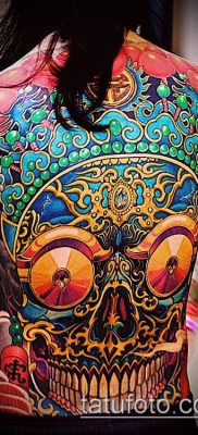 ÚJ SCHOOL TATTOOS № 822 - a kép exkluzív változata, amely sikeresen használható a lányok új arccsontjainak véglegesítéséhez és tetoválásához