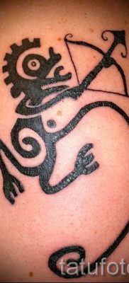 Egy majom tetoválás fotója példaként egy tetoválás jelentését bemutató cikkhez - tatufoto.ru - 42