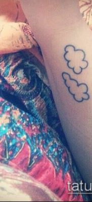 A felhő tetoválás # 895 a minta méltó változata, amely sikeresen használható a hüvely átalakítására és felhő tetoválására