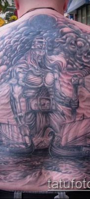 A felhő tetoválás # 452 a minta érdekes változata, amely sikeresen használható felhőkhöz hasonló felhők feldolgozására és alkalmazására