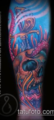 768 óceáni tetoválás - a minta érdekes változata, amely sikeresen használható felülvizsgálatra és alkalmazásra, mint az óceán tetoválása a karon