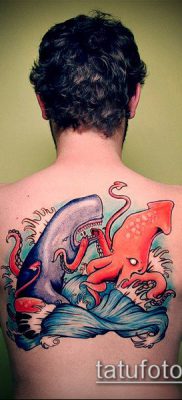 Az óceáni tetoválás # 286 a minta klassz változata, amely jól használható az óceán és a bálna tetoválás átalakítására és alkalmazására