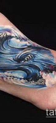 373 -as óceáni tetoválás - a kép hűvös változata, amely sikeresen használható felülvizsgálathoz és tetováláshoz tengervízként