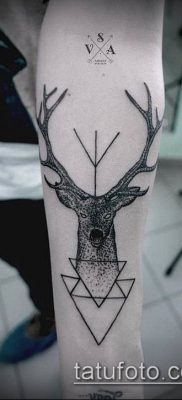 fotó szarvas tetoválásáról szarvakkal (tetoválás) (érték) - példa rajz - 008
