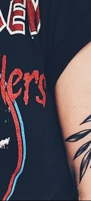 fotografija tetovaže maslinove grančice od 13.11.2017. №020 - tetovaža maslinove grančice - 235234