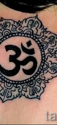 Fotó a tetoválásról OM 12