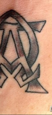 fotó az omega tetoválásról, 2017. 09. 12., 006 - tetoválás omega -