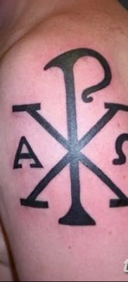 fotó az omega tetoválásról, 2017. 09. 12., 009 - tetoválás omega -