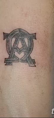 fotó az omega tetoválásról, 2017. 09. 12. №048 - omega tetoválás -