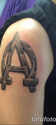 fotó az omega tetoválásról, 2017. 09. 12. №058 - omega tetoválás -