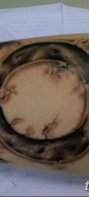 fotó az omega tetoválásról, 2017. 09. 12. №064 - omega tetoválás -