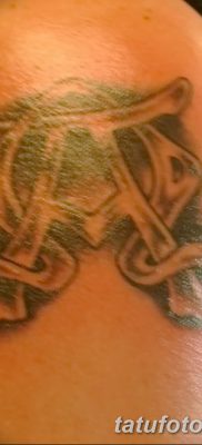 fotó az omega tetoválásról, 2017. 09. 12., №065 - omega tetoválás -