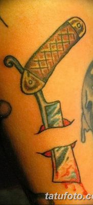 снимка на татуировка с опасна самобръсначка от 27.10.2017 г. №021 - татуировка с опасна самобръсначка -