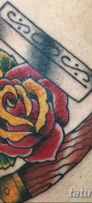 фото татуировка опасна самобръсначка от 27.10.2017 г. №023 - татуировка опасна самобръсначка -