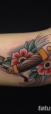 снимка на татуировка с опасна самобръсначка от 27.10.2017 г. №034 - татуировка с опасна самобръсначка -