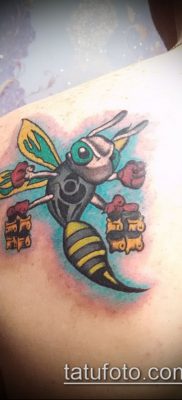 Fotó rovar darázs tetoválásról - mehendi - 12062017 - példa - 037 Tatu darázs rovar