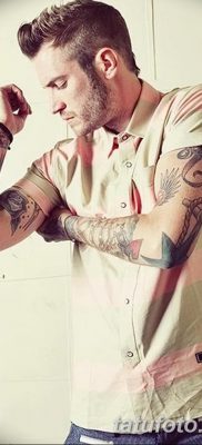 fotó a pókháló tetoválásról a könyökön, kelt 2018.02.06. №035 - tetováló pókháló a könyökön -