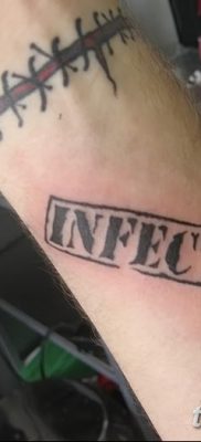 fotó tetoválás pecsét kelt 2017. 12. 30 -án №046 - tetoválás pecsét -