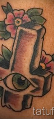 fordított kereszt tetoválás - példa a fotón a 08122015 49. sz