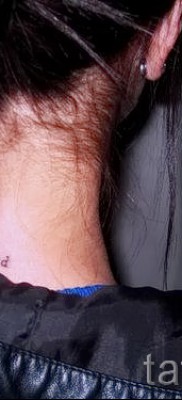 fordított kereszt tetoválás - példa a fotón a 08122015 5. sz