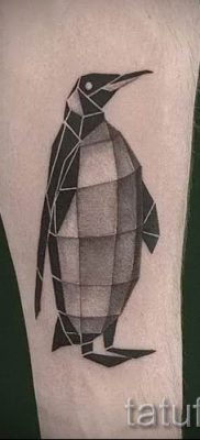 foto-tatu-pingvin-dlya-stati-pro-znachenie-tatuirovki-pingvin-028-tatufoto-ru