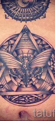 Fotó piramis tetoválásról egy cikkhez a piramisos tetoválás jelentéséről - tatufoto.ru - 40