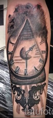 Fotó piramis tetoválásról egy cikkhez a piramisos tetoválás jelentéséről - tatufoto.ru - 21