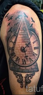 Fotó piramis tetoválásról egy cikkhez a piramisos tetoválás jelentéséről - tatufoto.ru - 11