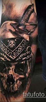 fotó egy kalóz tetoválásról (jelentése) - példa egy érdekes tetoválási rajzra - 017