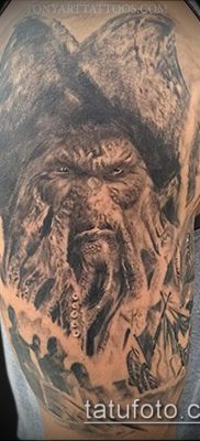 fotó egy kalóz tetoválásról (jelentése) - példa egy érdekes tetoválási rajzra - 006