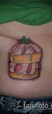 fotó egy tetoválásról PIE (Body tattoo cake) (érték) - példa rajz - 051