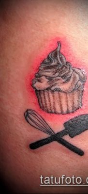 fotó egy tetoválásról PIE (Body tattoo cake) (érték) - példa rajz - 038