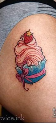 fotó egy tetoválásról PIE (Body tattoo cake) (érték) - példa rajz - 016