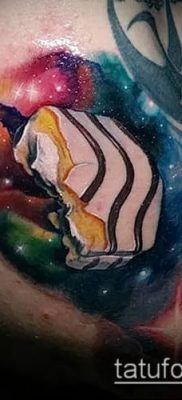 fotó egy tetoválásról PIE (Body tattoo cake) (érték) - példa rajz - 015