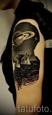 A bolygótetoválás fényképes példája a bolygótetoválás jelentését bemutató cikkhez - tatufoto.ru - 33