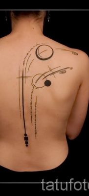 Fényképes példa a bolygótetoválásról a bolygótetoválás jelentését bemutató cikkhez - tatufoto.ru - 6